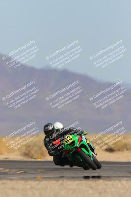 media/Mar-22-2025-CVMA (Sat) [[462c0ffedb]]/Race 13-Amateur Supersport Middleweight/